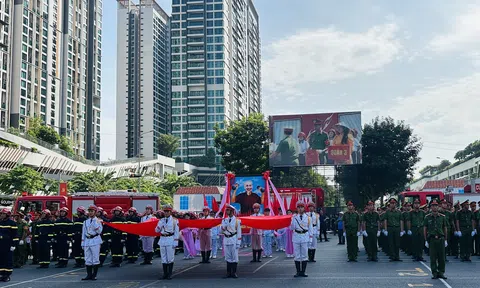 TP.HCM: Sôi nổi Hội thi nghiệp vụ chữa cháy và cứu nạn, cứu hộ “Tổ liên gia an toàn PCCC” cấp Thành phố năm 2024