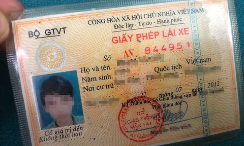 Liệu có bắt buộc phải đổi bằng lái xe sang thẻ nhựa PET để tích hợp vào VNeID?