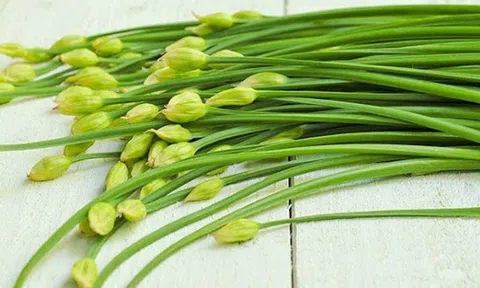 Tác dụng ít người biết của lá hẹ và gợi ý những món ăn ngon, dễ làm từ hẹ
