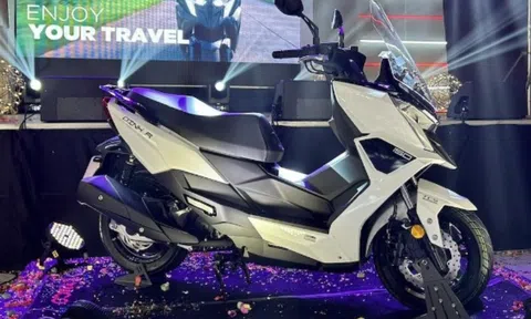 Mẫu xe máy tay ga sắp cho Honda AirBlade 'về nhì': Thiết kế gây đắm say, giá thì khỏi phải bàn