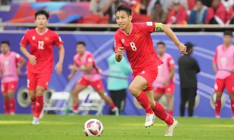 Hùng Dũng báo tin dữ cho ĐT Việt Nam, HLV Troussier lo sốt vó