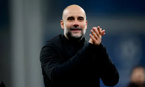 Pep Guardiola: 'Còn quá sớm để nói về cú ăn ba'
