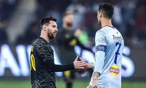 Ronaldo gọi điện cho Messi trước trận thua của Inter Miami