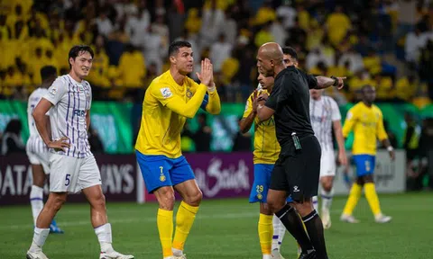 Hụt C1, Ronaldo còn bị đối thủ mia mai không thương tiếc