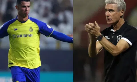 Ronaldo được HLV mà mình tiến cử đưa lên mây xanh
