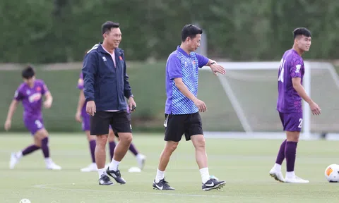 HLV Hoàng Anh Tuấn chạnh lòng về khó khăn của U23 Việt Nam