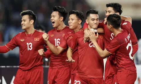 Trung vệ ĐT Việt Nam bất ngờ bán nhà