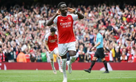 Bukayo Saka xô đổ nhiều kỷ lục trong ngày Arsenal đại thắng