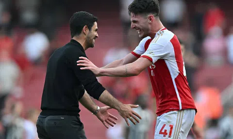 Arteta và học trò 'mâu thuẫn' khi được hỏi về Man City