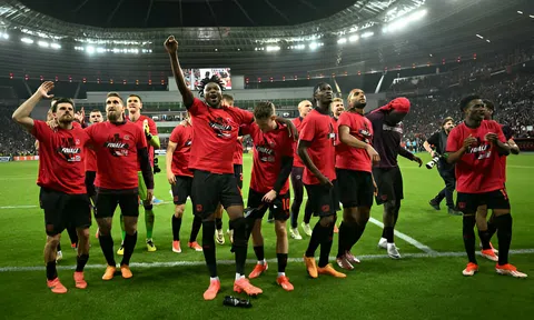 NHM phát cuồng với chiến tích vĩ đại của Leverkusen