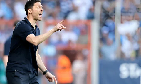 Alonso hướng tới mục tiêu không tưởng cùng Leverkusen