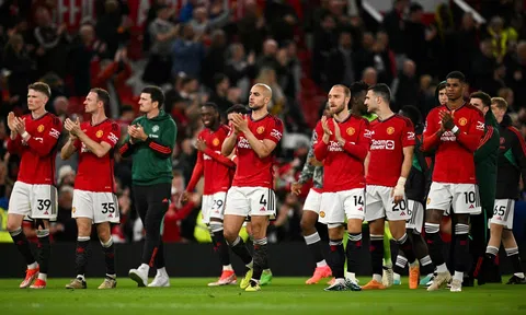 Chelsea và Newcastle rủ nhau cổ vũ Man City, MU đơn cô thế cô