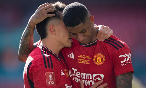 MU nhận tin sét đánh, bị cấm đá Europa League vì lý do khó tin