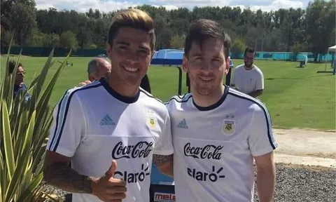 Đồng đội của Messi bất ngờ cập bến Indonesia