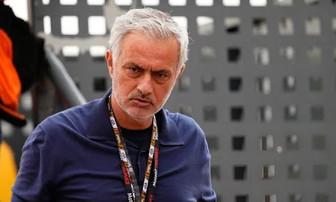 Mourinho vừa đến, hậu vệ ngôi sao đã khăn gói rời đội bóng