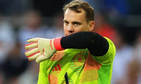 CĐV chỉ trích Neuer vì sai lầm ngớ ngẩn, chỉ nên dự bị tại Euro