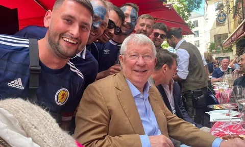 Sir Alex Ferguson tiệc tùng tưng bừng trước trận khai màn EURO 2024
