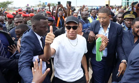 Real Madrid quay lưng, Mbappe có bến đỗ CLB vĩ đại Ngoại hạng Anh?