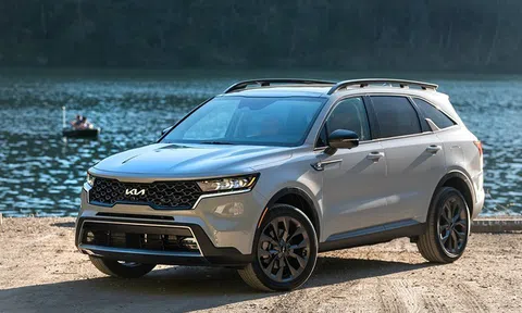 Tin xe hot 25/9: Giá lăn bánh Kia Sorento cực rẻ, dễ khiến Ford Everest và Toyota Fortuner ‘gục ngã’