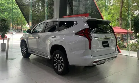 Tin xe trưa 13/10: ‘Kẻ ngáng đường Ford Everest và Hyundai Santa Fe’ mạnh tay ưu đãi 155 triệu đồng