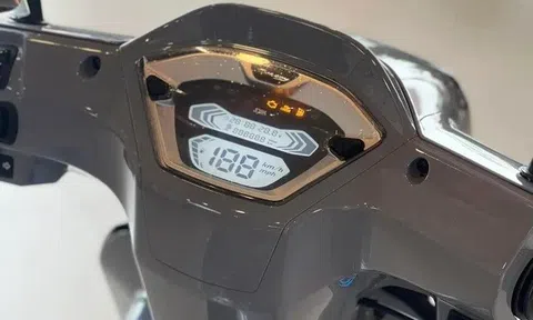 Tin xe hot 17/10: Cận cảnh đối thủ giá 45 triệu đồng có thiết kế đẹp không kém Honda SH