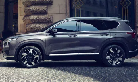 Hyundai Santa Fe 2024 bắt đầu nhận cọc, đe dọa Ford Everest và Toyota Fortuner nhờ trang bị khủng