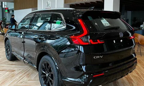 Tin hot 4/11: ‘Báo đen’ Honda CR-V RS 2024 đổ bộ đại lý, đe nẹt Mazda CX-5 với thiết kế cực ngầu