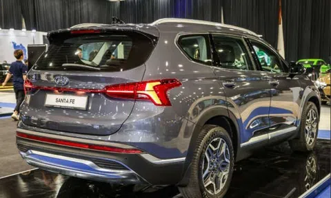 Tin xe 6/11: Hyundai Santa Fe 2024 trình làng, có bản hybrid cùng trang bị 'trên cơ' Ford Everest