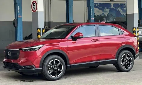 Tin xe trưa 17/11: ‘Khắc tinh’ của Toyota Corolla Cross giảm giá ‘sập sàn’ thu hút khách hàng Việt