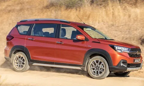 Tin xe trưa 12/12: Giá lăn bánh Suzuki XL7 rẻ ngỡ ngàng, báo hiệu ngày tàn Mitsubishi Xpander Cross
