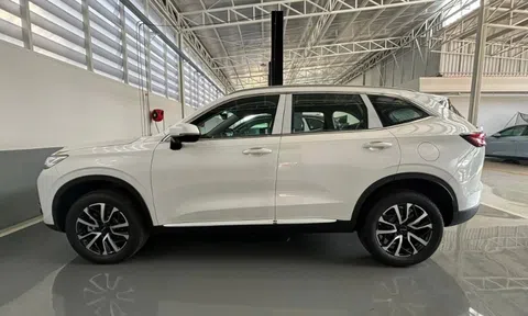 ‘Kẻ ngáng đường Mazda CX-5’ cập bến Việt Nam: Động cơ hybrid, giá rẻ hơn Honda CR-V 310 triệu đồng