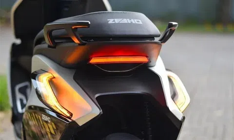 Chi tiết ‘tân binh’ xe ga giá ngang Honda SH vừa về Việt Nam: Thiết kế cực đẹp, có trang bị như ô tô