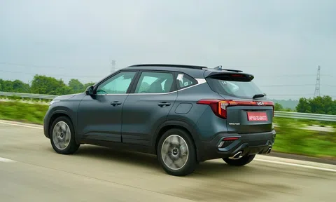 Kia Seltos facelift gây sốt với giá chỉ từ 309 triệu đồng, Hyundai Creta có nguy cơ ‘thất sủng’