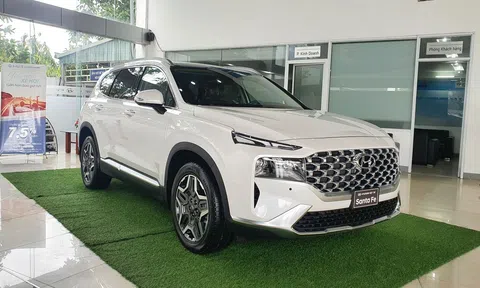 Giá lăn bánh Hyundai Santa Fe cuối tháng 2/2024: Hấp dẫn hơn Ford Everest, chèn ép Toyota Fortuner
