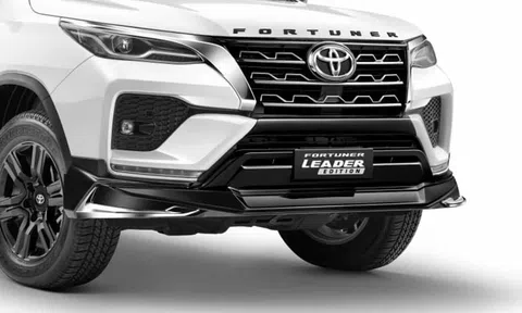 Tin xe hot 22/4: Quyết đấu Santa Fe và Ford Everest, Toyota Fortuner tung phiên bản mới giá hấp dẫn