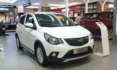 Tin xe trưa 14/5: Giá lăn bánh VinFast Fadil ‘rẻ như bèo’, lấn át Hyundai Grand i10 và Kia Morning