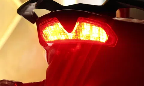 Tin xe 19/4: ‘Vua côn tay’ trên cơ Yamaha Exciter và Honda Winner X ra mắt giá 35 triệu đồng, có ABS