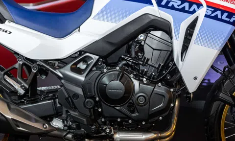 Honda ra mắt ‘khủng long’ côn tay đẹp hơn Winner X, mạnh gấp 5 Yamaha Exciter, có ABS, giá hấp dẫn