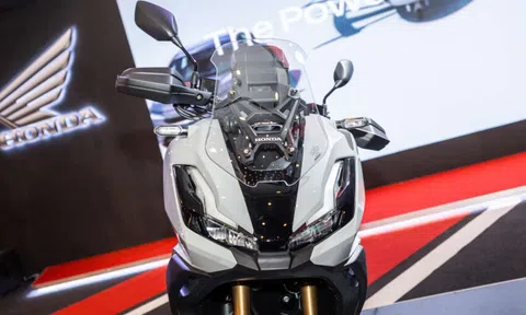 ‘Honda SH phiên bản đi phượt’ mới ra mắt: Thiết kế đẹp ma mị, có ABS 2 kênh, giá rẻ so với trang bị