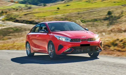 Tin xe hot 25/5: Quên Mazda3 đi, Kia K3 đang có giá lăn bánh ‘rẻ như bèo’ khiến dân tình dậy sóng