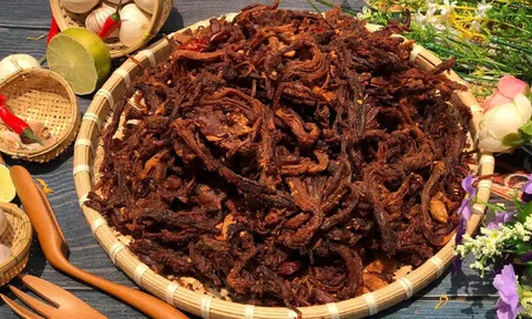 Cách làm khô heo cháy tỏi cực ngon và đơn giản tại nhà: Thức quà vặt 'hết sảy' nhâm nhi ngày Tết