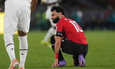 Liverpool nhận tin 'sét đánh' từ Salah
