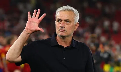 Jose Mourinho dẫn dắt một đội tuyển quốc gia, tại sao không?