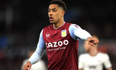 Newcastle làm mới hàng tiền vệ bằng tài năng trẻ sáng giá của Aston Villa.