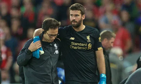 Klopp lại nhận tin dữ từ Allison