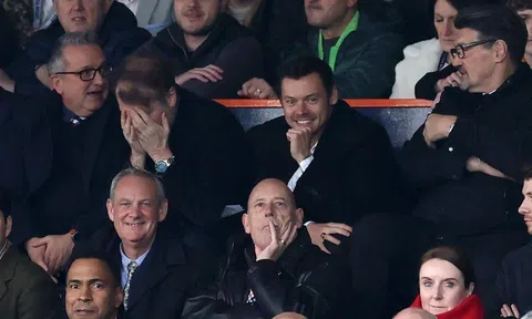 Man United chào đón một cổ động viên đặc biệt trong trận gặp Luton