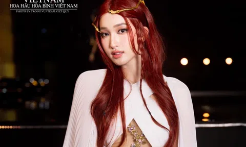 Á hậu Phương Nhi được khen đẹp như thiên thần với mái tóc đỏ rực nhưng sự thật lại gây ngỡ ngàng