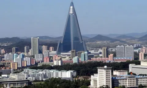 'Khách sạn diệt vong' 1,9 tỷ USD không có người sinh sống ở quốc gia bí ẩn nhất hành tinh