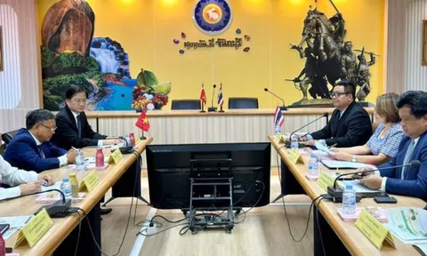 Đoàn công tác tỉnh Đắk Lắk làm việc với Tỉnh trưởng Chanthaburi - 'thủ phủ sầu riêng' Thái Lan