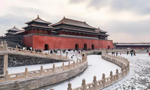 Thời xưa không có lò sưởi, hoàng đế sống trong Tử Cấm Thành làm gì để có thể tránh được cái lạnh?